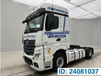 Dragbil MERCEDES-BENZ Actros 1842