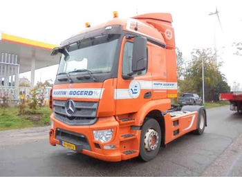 Dragbil MERCEDES-BENZ Actros 1840