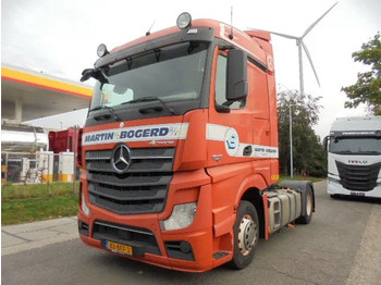 Dragbil MERCEDES-BENZ Actros 1840
