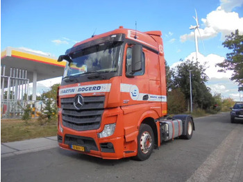 Dragbil MERCEDES-BENZ Actros 1842