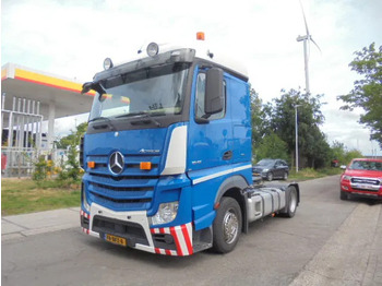 Dragbil MERCEDES-BENZ Actros 1842