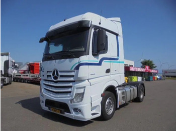Dragbil MERCEDES-BENZ Actros 1843