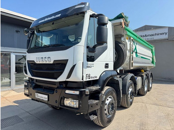 Tippbil lastbil IVECO Trakker
