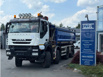 Tippbil lastbil IVECO Trakker