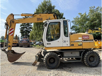 Grävmaskin på däck LIEBHERR A 314