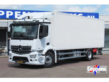 Lastbil med skåp MERCEDES-BENZ Actros 1832