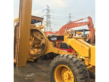 Väghyvel CATERPILLAR 140H