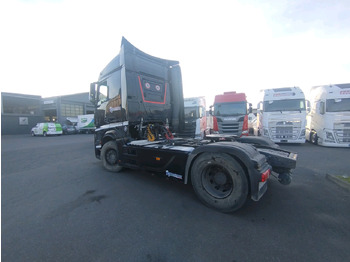 Dragbil MERCEDES-BENZ Actros 1848