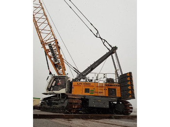 Bandgående kran LIEBHERR LR 1160