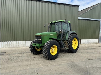 Traktor JOHN DEERE 6800