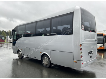 Förortsbuss Isuzu Nova: bild 3