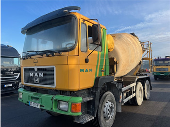 Betongbil MAN