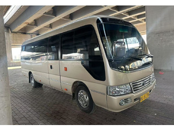 Förortsbuss Toyota 1HZ: bild 3