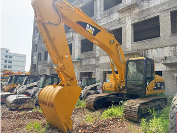 Bandgrävare CATERPILLAR 320CL