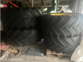 Däck JOHN DEERE