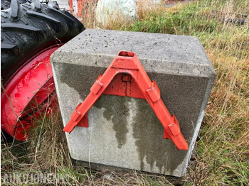 Lantbruksmaskiner BETONGLODD TIL TRAKTOR / 1300KG: bild 4 Lantbruksmaskiner BETONGLODD TIL TRAKTOR / 1300KG: bild 4