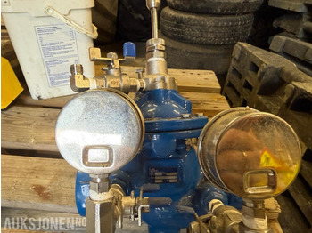 Entreprenadutrustning Ny/ubrukt VA del m/flere manometer: bild 4 Entreprenadutrustning Ny/ubrukt VA del m/flere manometer: bild 4