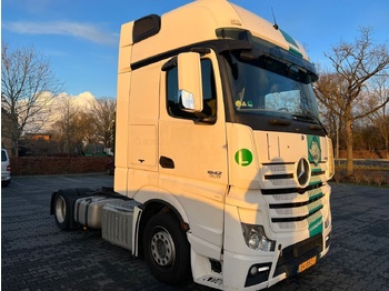 Dragbil MERCEDES-BENZ Actros 1842