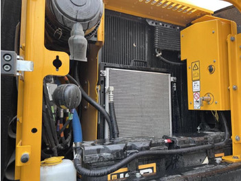 Grävmaskin på däck JCB JS145W: bild 4