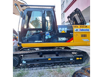 Bandgrävare CATERPILLAR 320D2