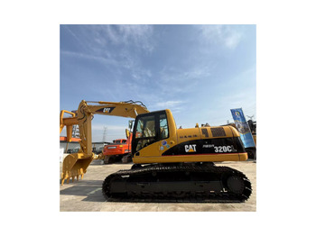 Bandgrävare CATERPILLAR 320CL