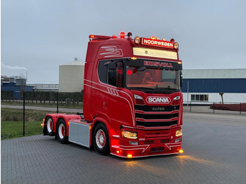 Dragbil SCANIA S 580