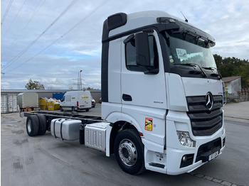 Chassi lastbil MERCEDES-BENZ Actros 1843