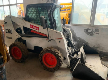 Kompaktlastare/ Slirstyrda lastare BOBCAT S300