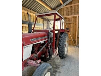 Traktor INTERNATIONAL