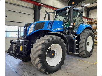 Traktor NEW HOLLAND T8