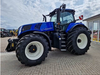Traktor NEW HOLLAND T8
