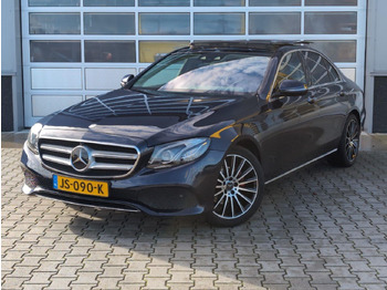 Sedan MERCEDES-BENZ