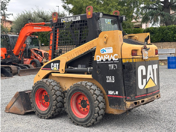 Kompaktlastare/ Slirstyrda lastare FIAT HITACHI 226BHF: bild 5 Kompaktlastare/ Slirstyrda lastare FIAT HITACHI 226BHF: bild 5