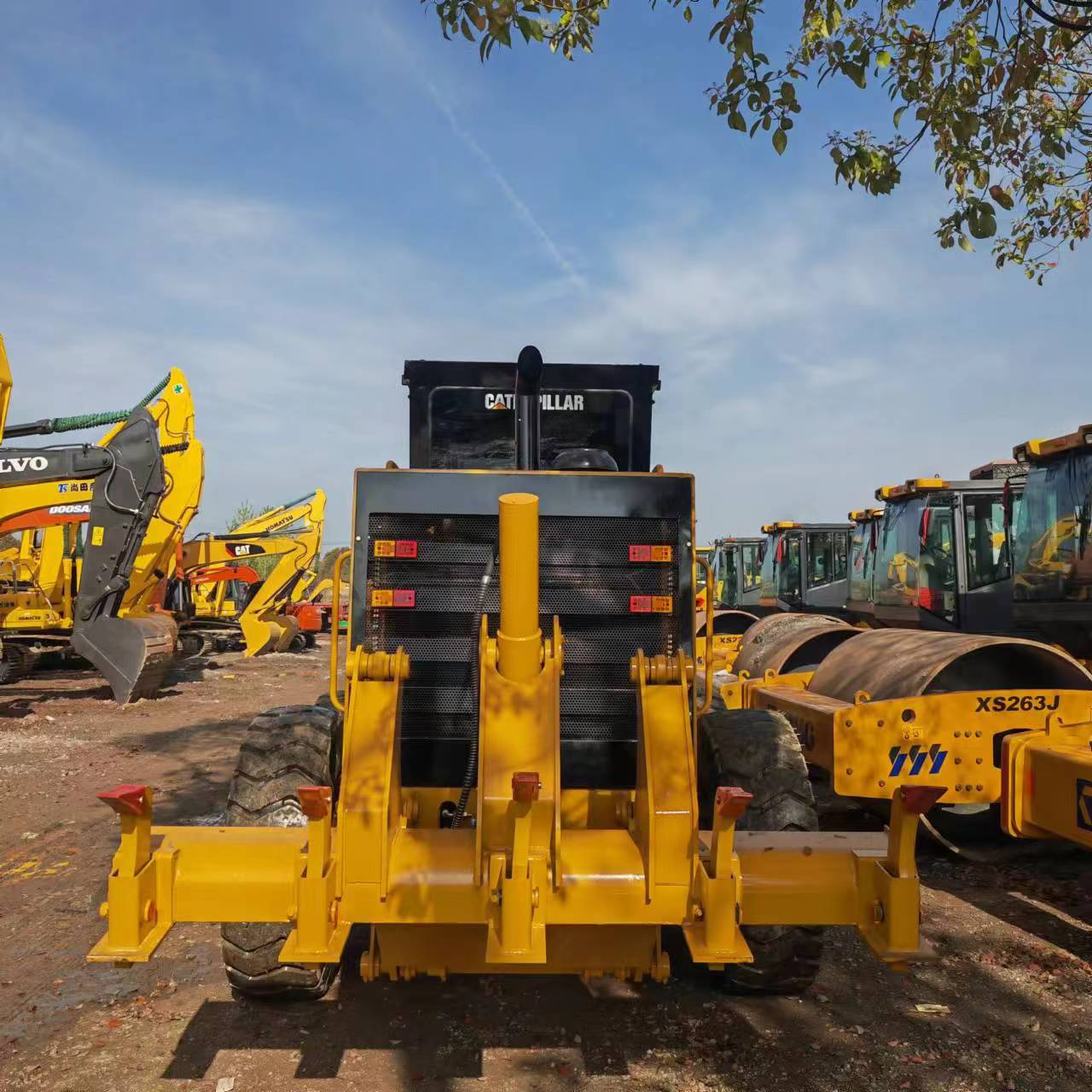 Väghyvel CATERPILLAR 140H