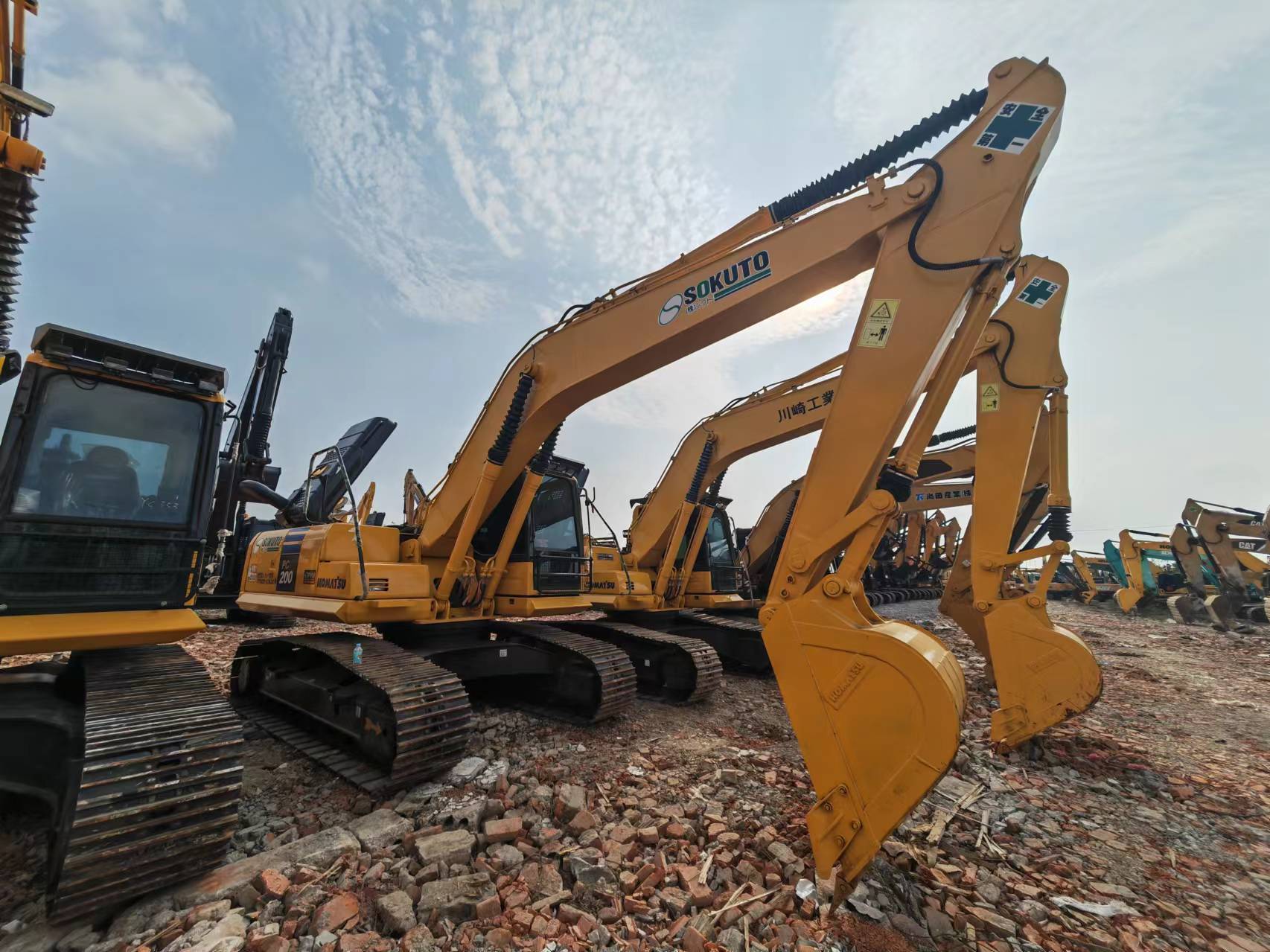 Bandgrävare KOMATSU PC200