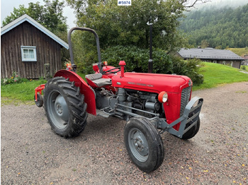 Traktor MASSEY FERGUSON 1000 series