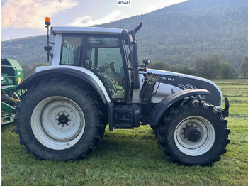 Traktor 2009 Valtra T202 w/ loader: bild 2 Traktor 2009 Valtra T202 w/ loader: bild 2