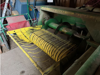 Utrustning för vallskörd John Deere 332A Square baler: bild 3