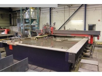 Metallbearbetningsmaskin