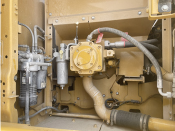 Bandgrävare CATERPILLAR 323GC: bild 5