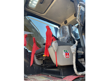 Bandgrävare Komatsu PC 210LC: bild 4 Bandgrävare Komatsu PC 210LC: bild 4