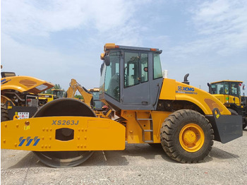 Kompaktor XCMG XS263J