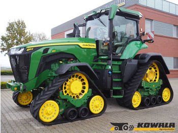 Traktor JOHN DEERE