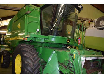 Skördetröska JOHN DEERE