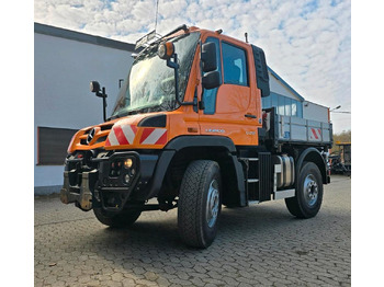 Tippbil lastbil UNIMOG