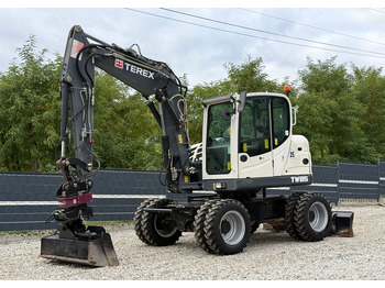 Grävmaskin på däck TEREX