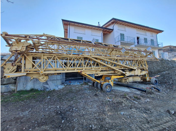 Självresande tornkran POTAIN