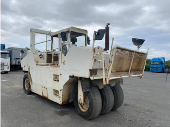 Gummihjulsvält CATERPILLAR PS300