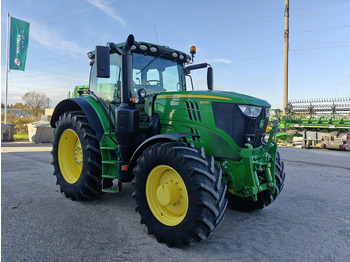 Traktor JOHN DEERE 6215R
