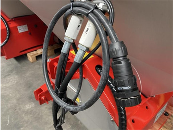 Sand-/ Saltspridare för Utility/ Specialfordon Bredal SGS 2000 Inkl. Lysanlæg, sold og rullepresenning: bild 5 Sand-/ Saltspridare för Utility/ Specialfordon Bredal SGS 2000 Inkl. Lysanlæg, sold og rullepresenning: bild 5